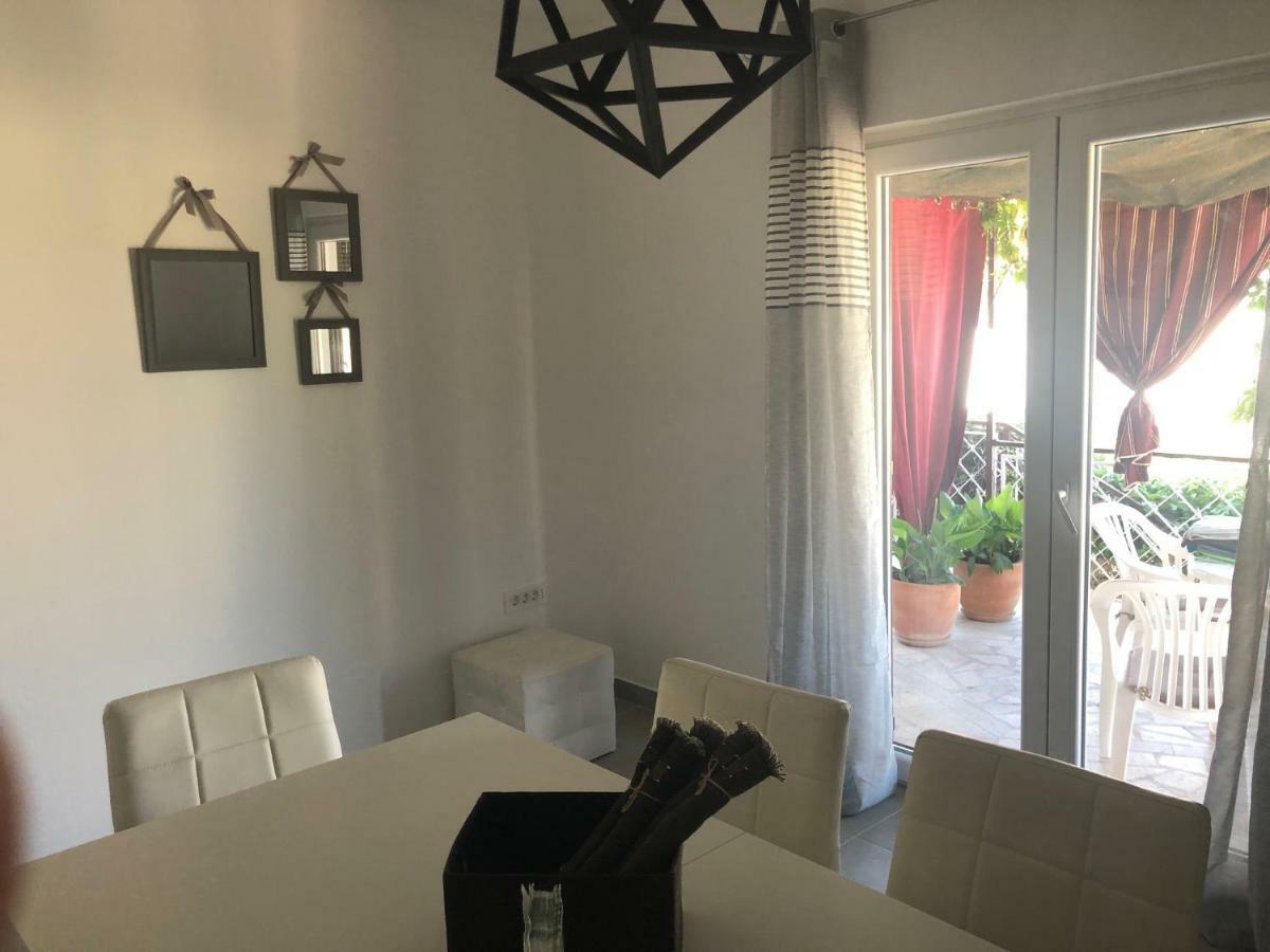 Villa Lorenta Apartments Primosten Exterior photo